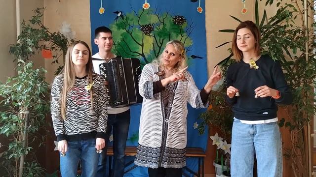ЛАДОНЬКИ. "Закличка птахів" і укр. нар. пісенька "Дінь динь". Цікаве заняття для малюків. Київ-2021