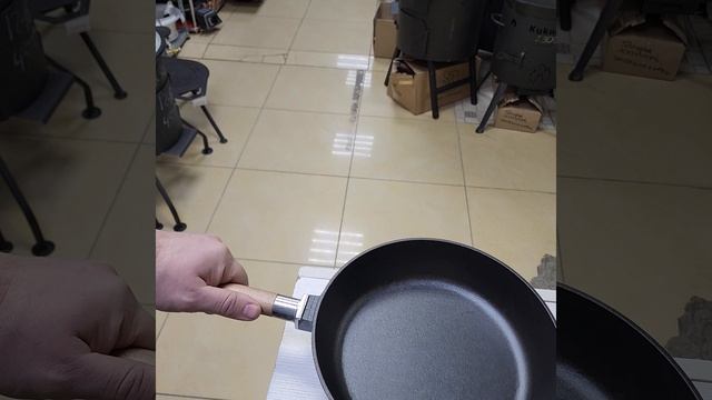 Сковорода чугунная 240х58 съёмная Деревянная ручка
