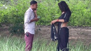 किन्नर (Kinnar) के साथ (झाड़ी में ऊलू ऊलू) करते वीडियो हुआ वायरल,🤣🤣 Satish ranjha