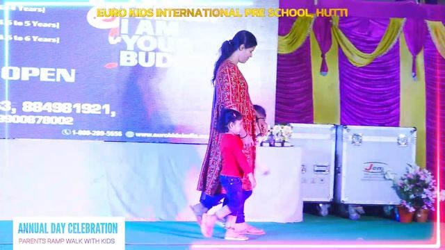 EURO KIDS PRE SCHOOL, HUTTI, Parents Ramp Walk With Cute Kids смотреть онлайн
