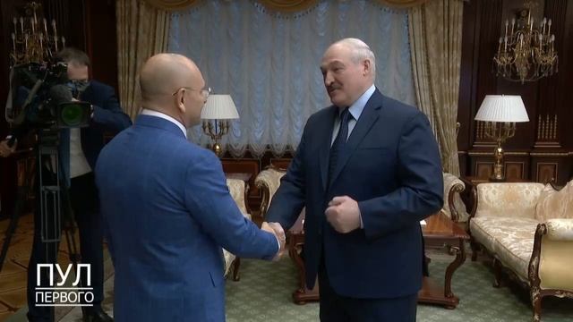 Депутат "Слуги народа" Евгений Шевченко прибыл на поклон к Лукашенко смотреть онлайн
