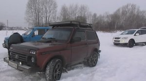 Зимний выезд. Пробиваемся по снегу до реки Томь.