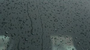 Капля дождя...