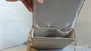 сумочка вышитая на пластиковой канве