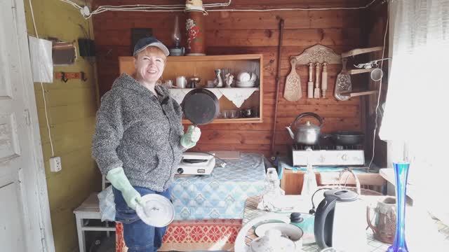 Купили старую дачу. Расхламление. Третья комната