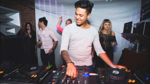 Walking A Payback Clanga (Followthesound Mashup) смотреть онлайн