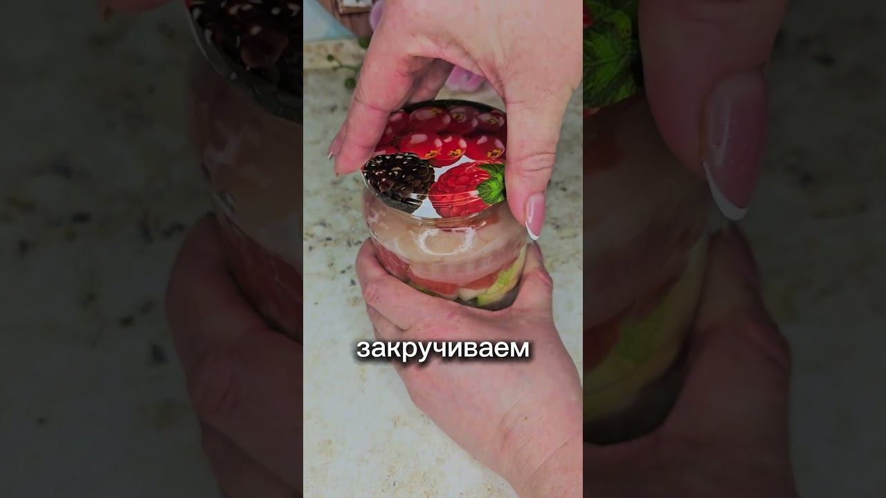 Обалденно вкусное мясо с овощами в банке. Хранится очень долго.