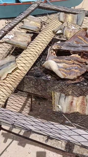 salted stingray and fish(daing!) island life! смотреть онлайн