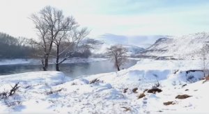 Идём на замерзший водопад. Дорога вдоль Енисея.