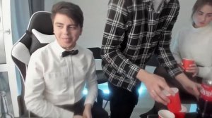 МАФАНЯ И ЗЕЛЯ УСТРОИЛИ КОНТЕНТ С ДЕВУШКОЙ