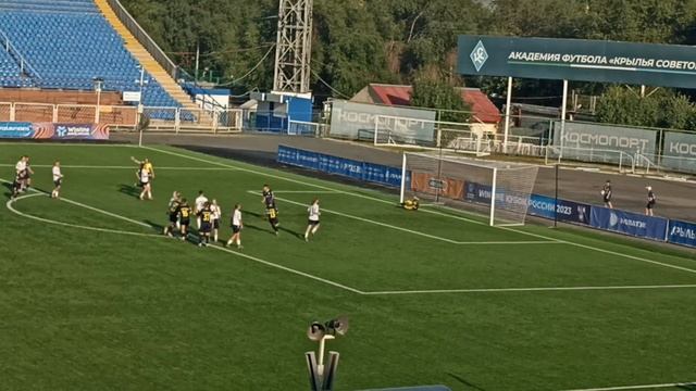 Самара. Стадион Металлург. ЖФК "Крылья Советов" - "Ростов". Женский футбол смотреть онлайн