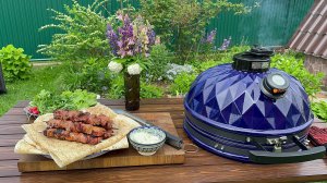 Шашлык на шпажках на керамическом гриле Diamond Egg