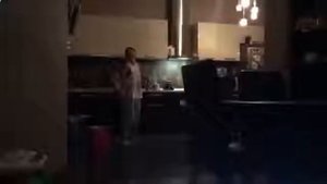 Чем занимается Анна Хилькевич ночью дома