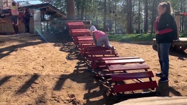 Полоса препятствий в парке отдыха Еляты Club смотреть онлайн