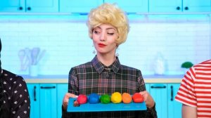 Кулинарный Челлендж: Уэнсдей Против Бабушки | Кулинарная битва с Секретными Гаджетами FUN FOOD