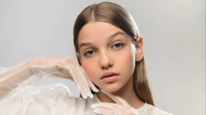 Актриса ЭЛИНА ШОКАЛО 
Пригласить на пробы +7-985-046-07-43
Агент Светлана Лаки