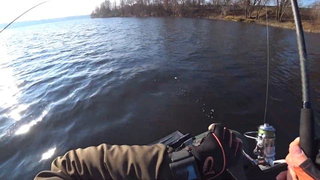 Щука поздней осенью. смотреть онлайн