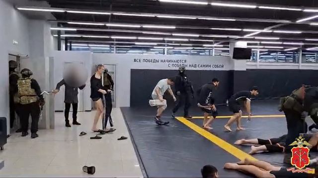 Петербургская полиция наведалась с рейдом в ММА-клуб