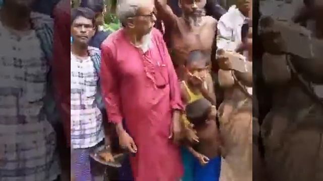 অস্বাধারন সাপ ধরার কৌশল । নতুন প্রজাতির সাপ ধরলেন এই সাপুড়ে। Snake Show of village People . смотреть онлайн