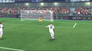 играю в лигу чемпионов за реал Мадрид