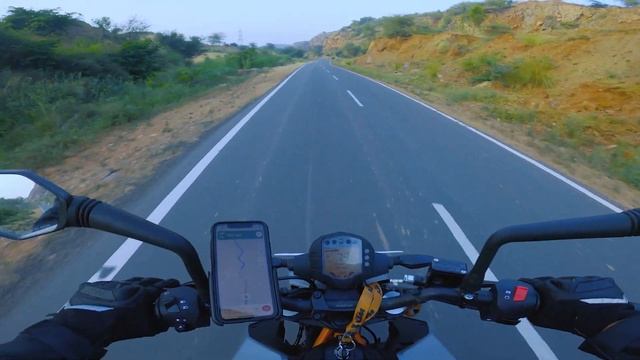 Relaxing Ride POV [4K] - KTM Duke250 | GoPro Hero8 | Leopard Hills, Haryana смотреть онлайн