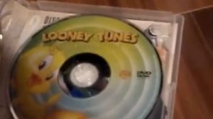 Looney Tunes Golden Collection 1 -4 disc Best of Bugs Bunny disc menu on projector