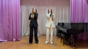 Мария и Екатерина Шабановы "Донбасс за нами" автор слов Владимир Скобцов, композитор Михаил Хохлов.