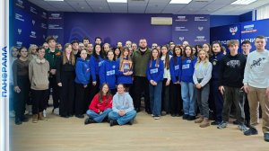 ⚡️ Обмен мнениями: белорусский журналист Григорий Азарёнок пообщался с молодёжью ДНР