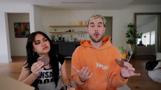 Trying BRITISH Snacks With TARA YUMMY смотреть онлайн