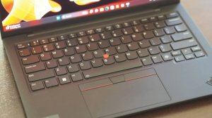 ThinkPad X1 Carbon - горит (10 gen), ломается, но остается топовым(перешёл на 12 gen)!