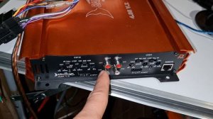 куда подключать межблочные провода при мостовом подключении динамиков к четырехканальному усилителю
