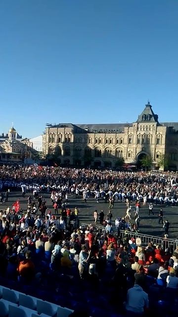 У Кремлевской стены смотреть онлайн