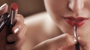 DIY Kangana Ranaut's Tarun Tahiliani Look with Lakme