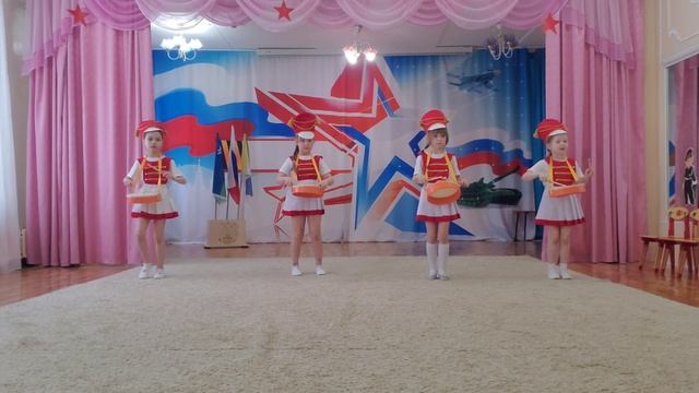 Танец барабанщиц