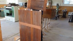 Восстановление антикварного шкафа японским мастером - краснодеревщиком