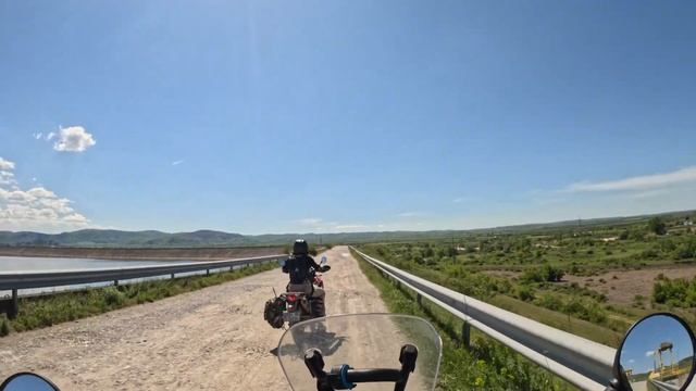 We continue our off road trip towards our destination | Honda CRF300 Rally смотреть онлайн