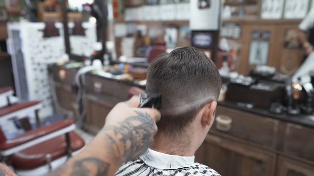 АСМР БАРБЕРШОП смотреть онлайн