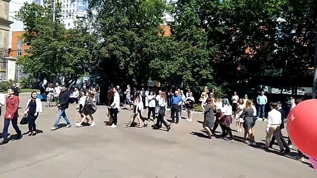 Последний звонок у Антона смотреть онлайн