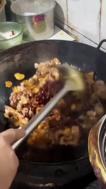 芋頭紅燒兔肉 Braised Rabbit with Brown Sauce #food #cooking #rabbit #chinesefood #shorts смотреть онлайн