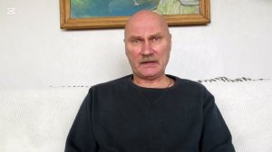 Кавказский кинжал со смещенным  долом.