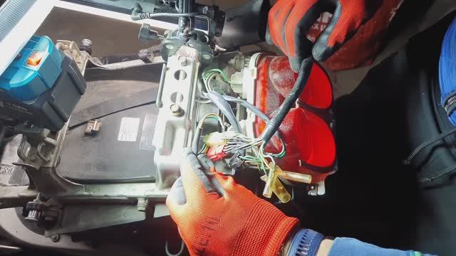 Мотодневник Honda CBR400RR NC23 установка проводки