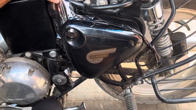 Royal Enfield Classic 350 Smoke Lamination-PPF | Uninstall and Install | Classic 350 Modifications смотреть онлайн
