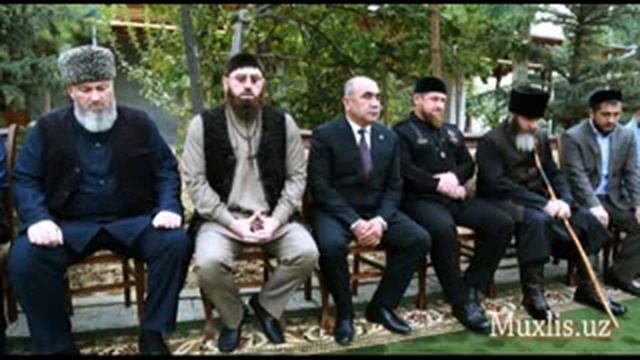Рамзан Кадыров в похоранах своего учителя Шайх мухаммад содик мухаммадюсуф