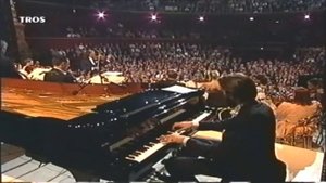 Andre Rieu and the Johann Strauss Orchestra - Frühlingsstimmenwalzer   1995 !!!