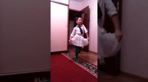 Танцует Симба