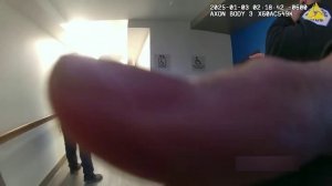 Чикаго. Полицейские застрелили мужчину,который бросился на них с ножом.