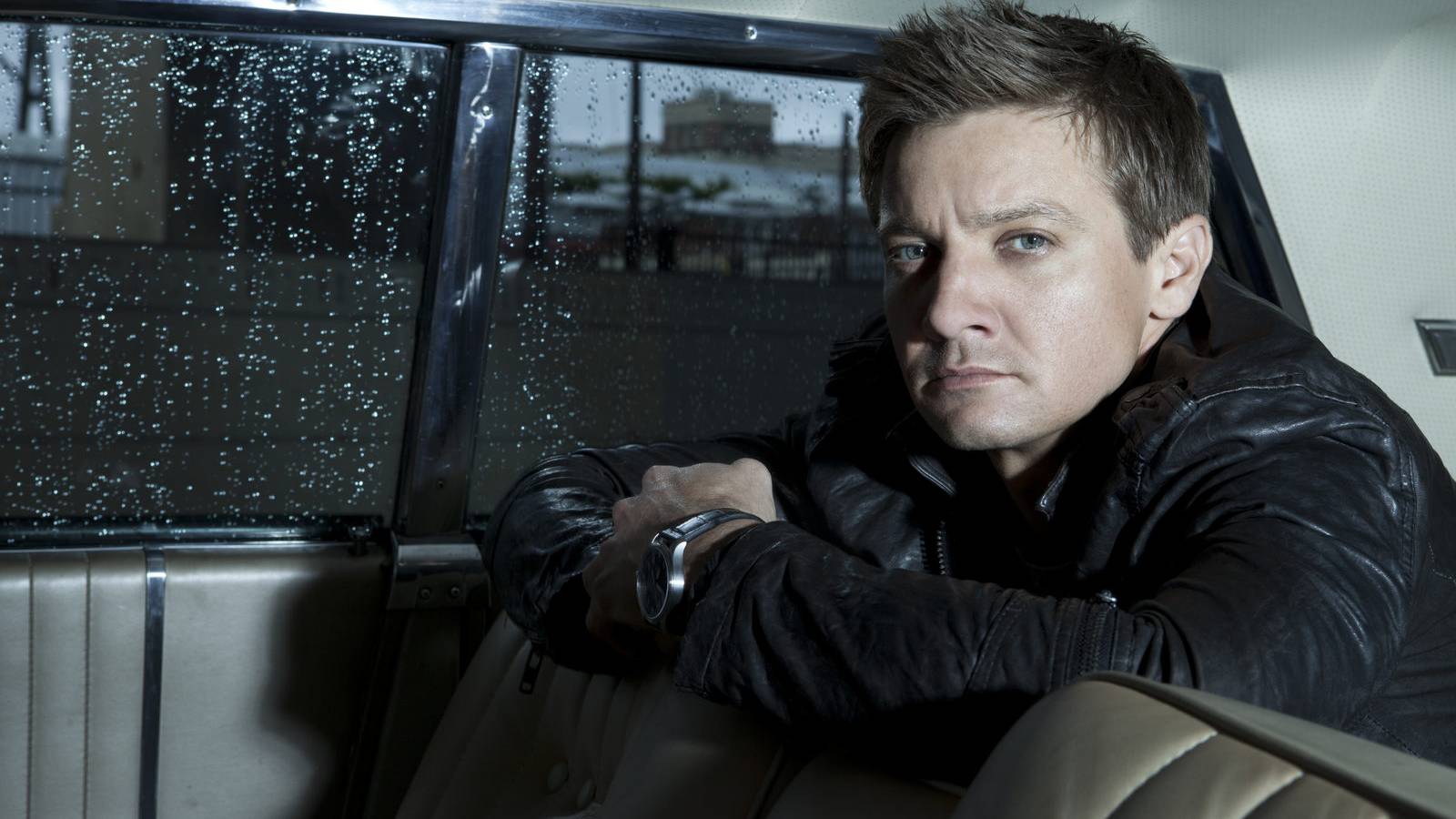 Jeremy Renner - Main Attraction