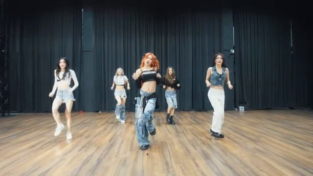 Ell S - Babayaga | Dance mirror смотреть онлайн