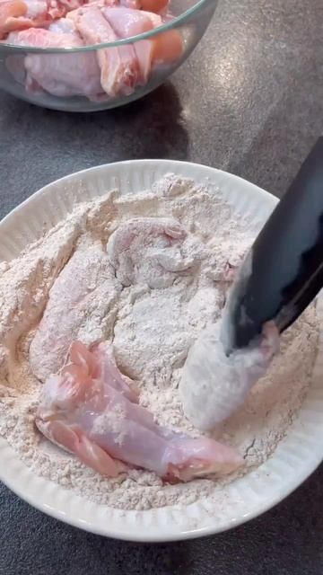 Готовим хрустящие куриные крылышки 🐥