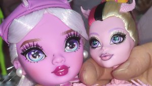 Прекрасная фуксия мира Рейн боу хай, Лина, она корреспондент и любитель кофе